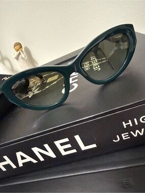 CHANEL Green Cat-Eye Sunglasses with Dark Lenses